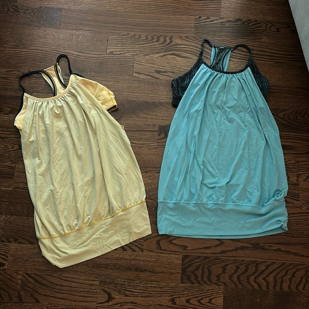 Set of 2 lululemon no limit yoga tank tops with built in bras size 6